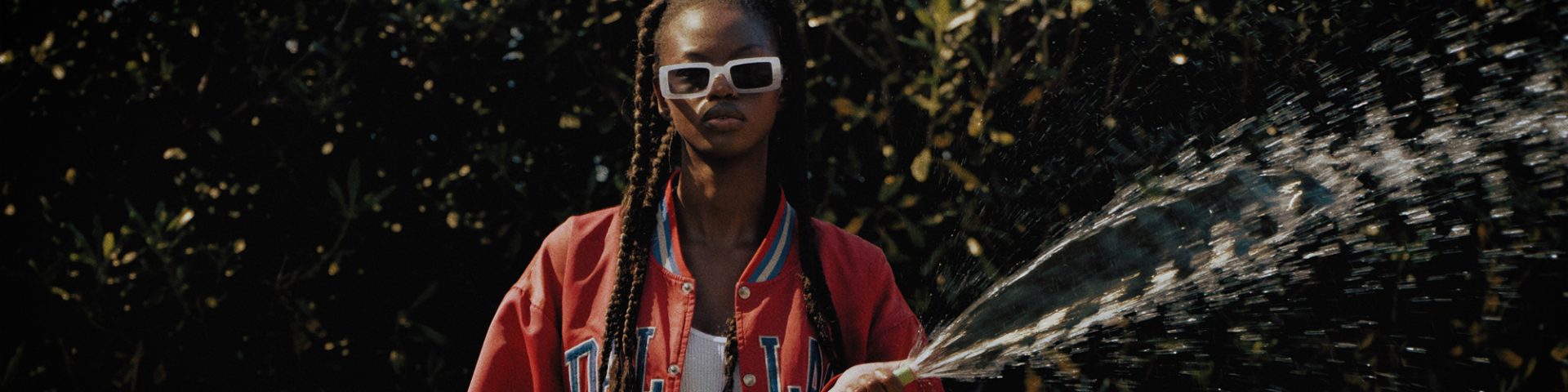 komono_v2_16x9_final.00_00_11_05.still013