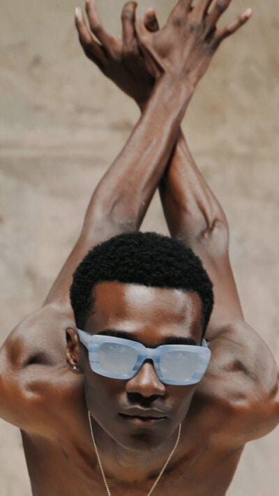 fp-jacket&glasses.00_00_21_21.still013