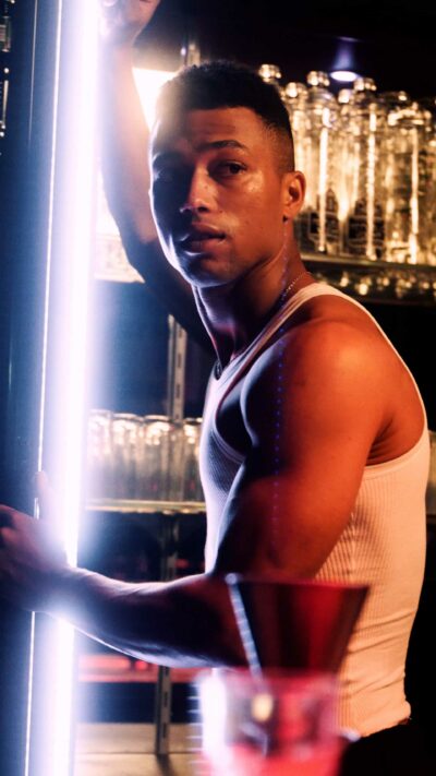 hunq_1-5_4k.00_00_02_20.still001