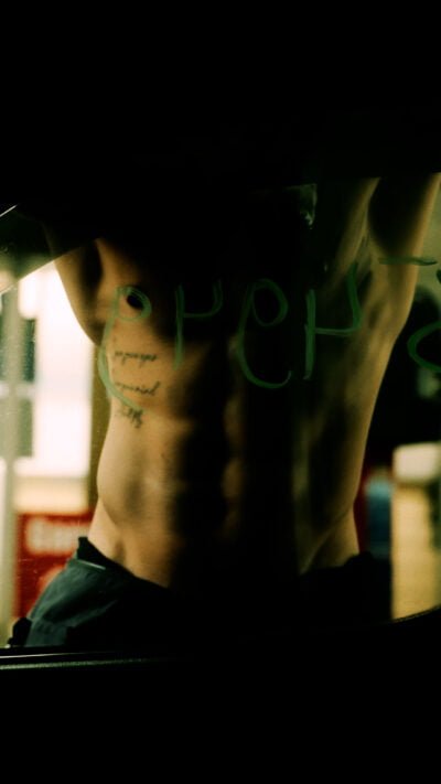 hunq_1-5_4k.00_01_11_18.still016